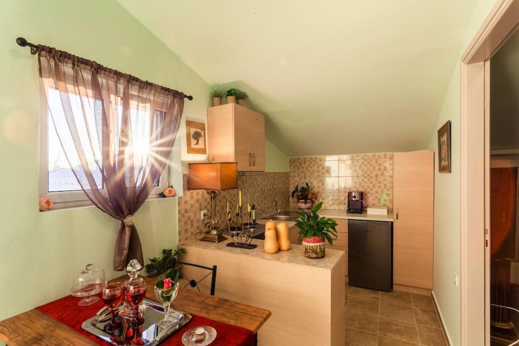 Bougainvillea House 2 Каламата Екстериор снимка